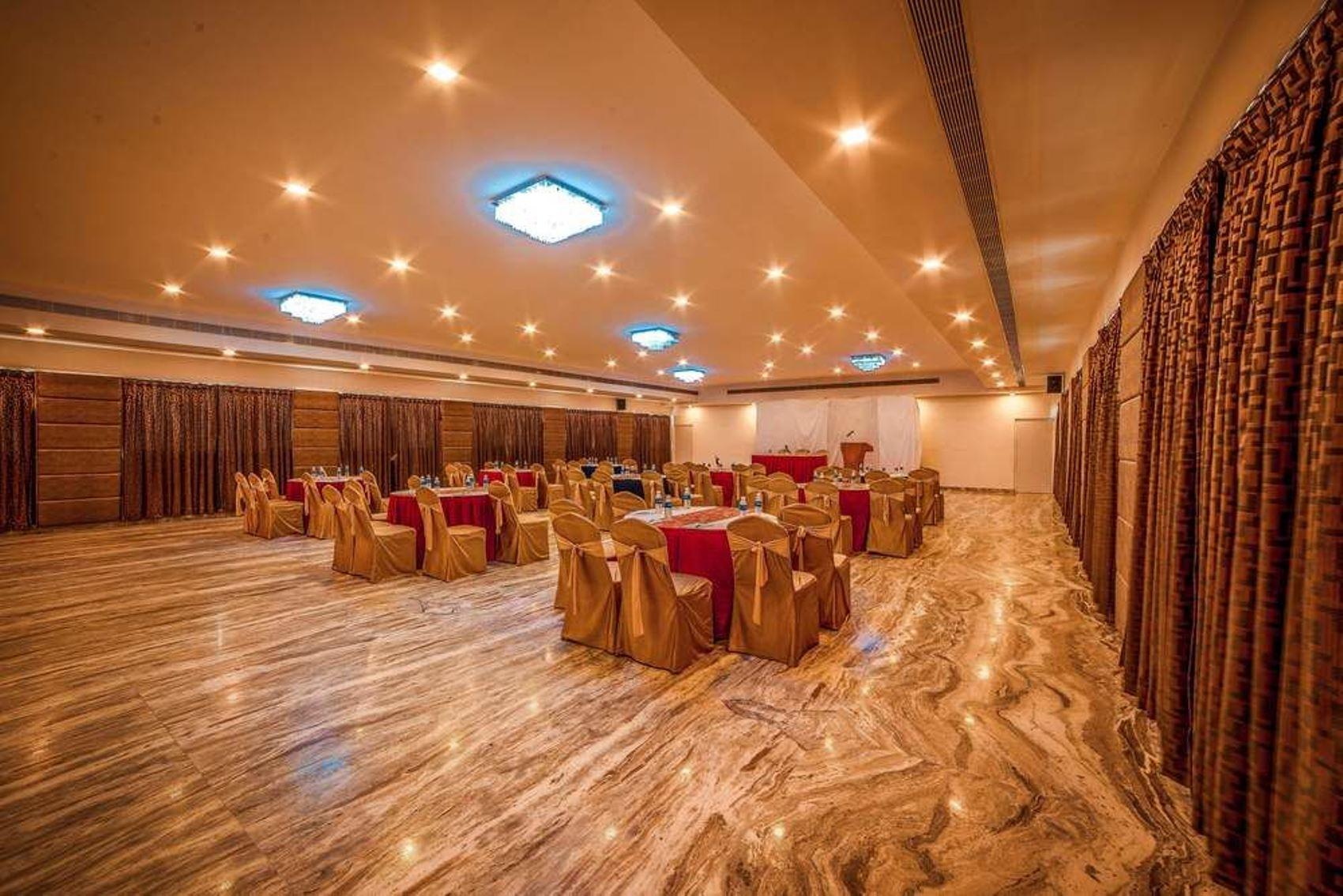 Raj Park Hotel Ченай Екстериор снимка