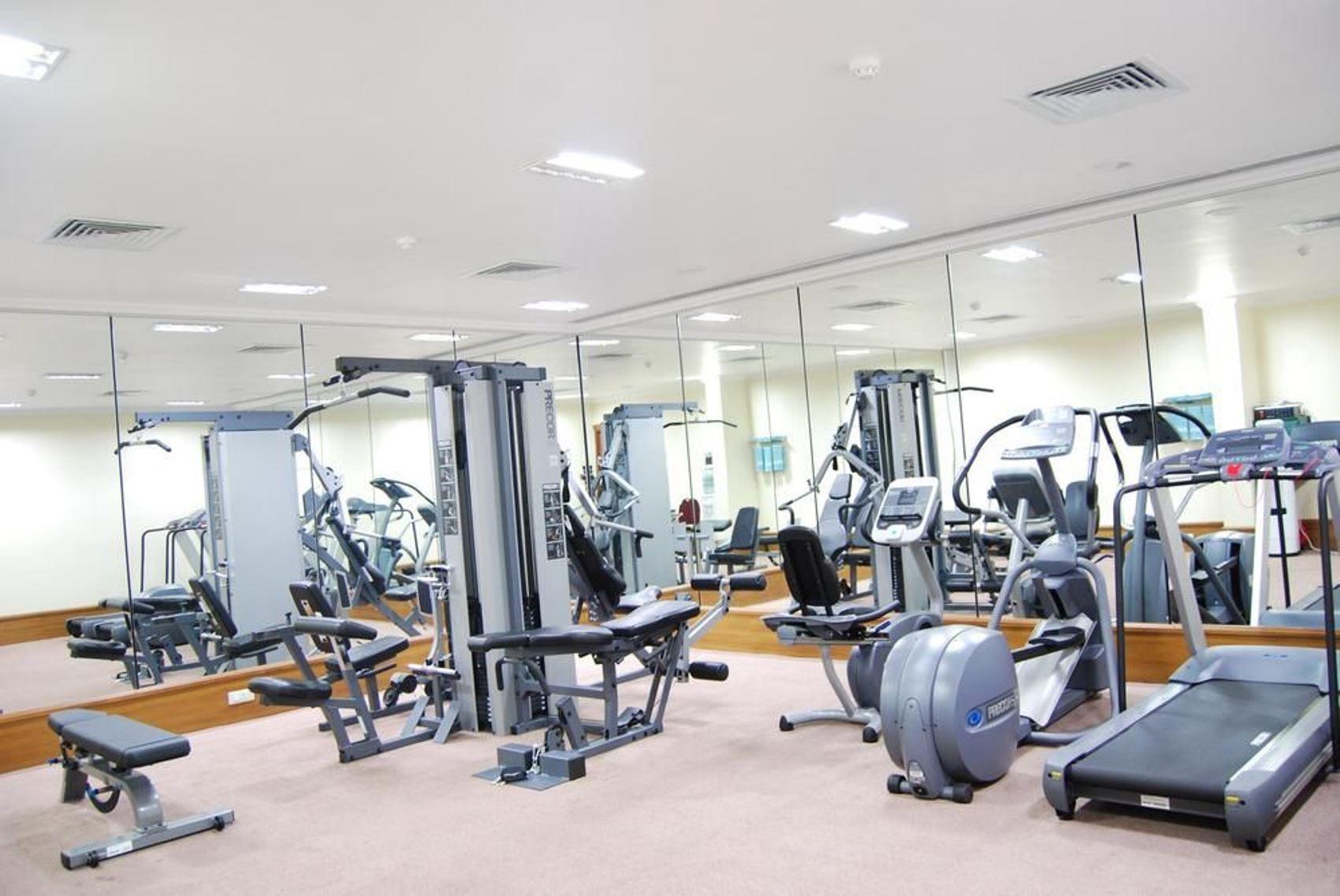 Raj Park Hotel Ченай Екстериор снимка