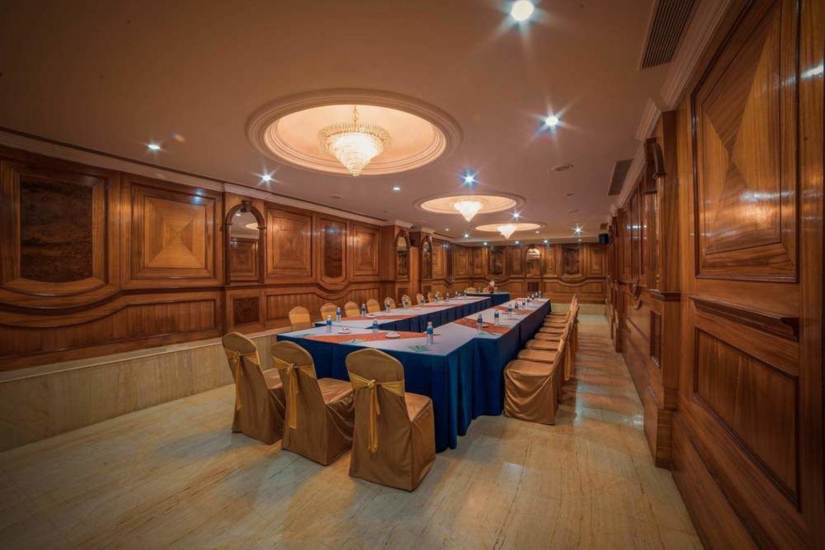 Raj Park Hotel Ченай Екстериор снимка
