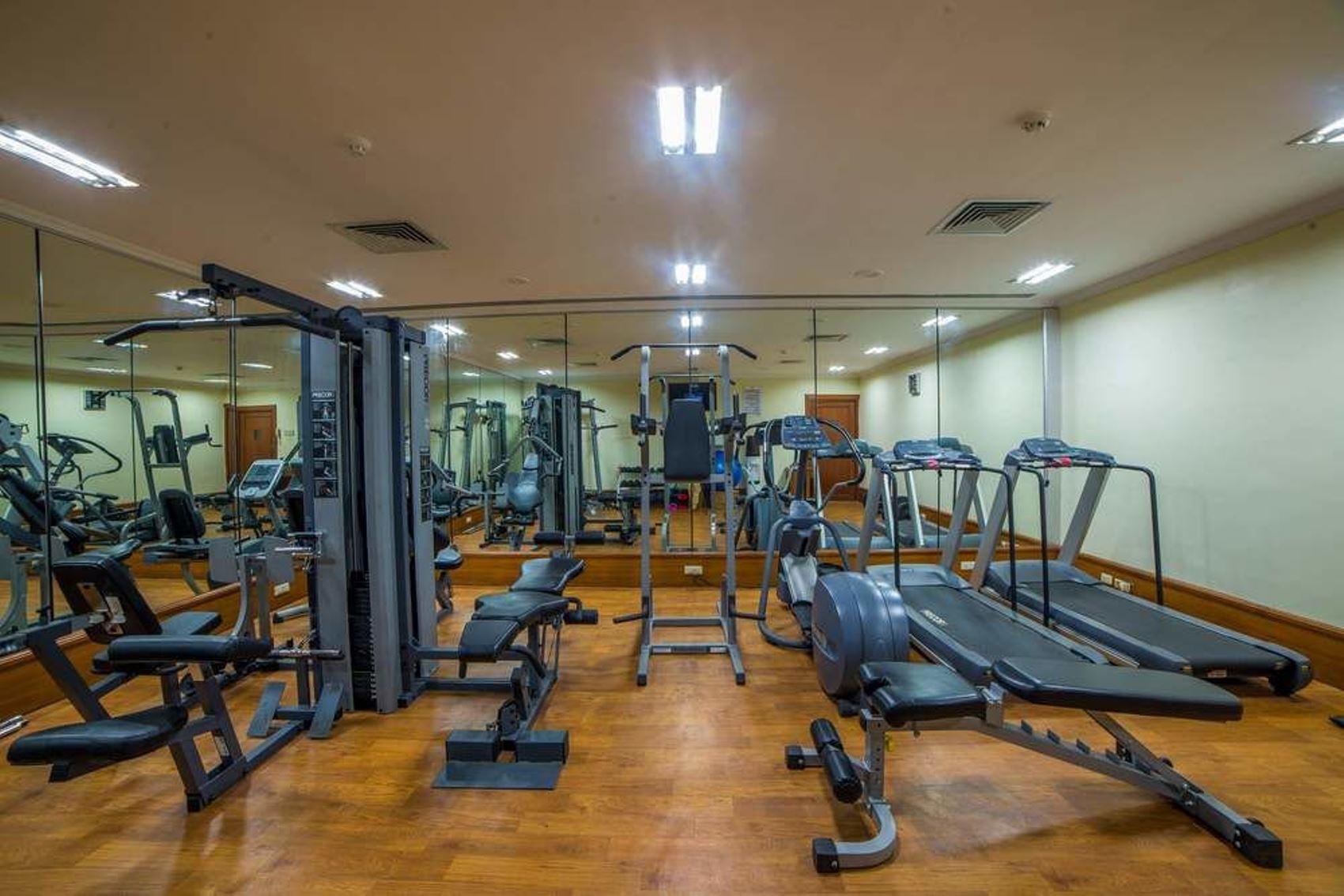 Raj Park Hotel Ченай Екстериор снимка