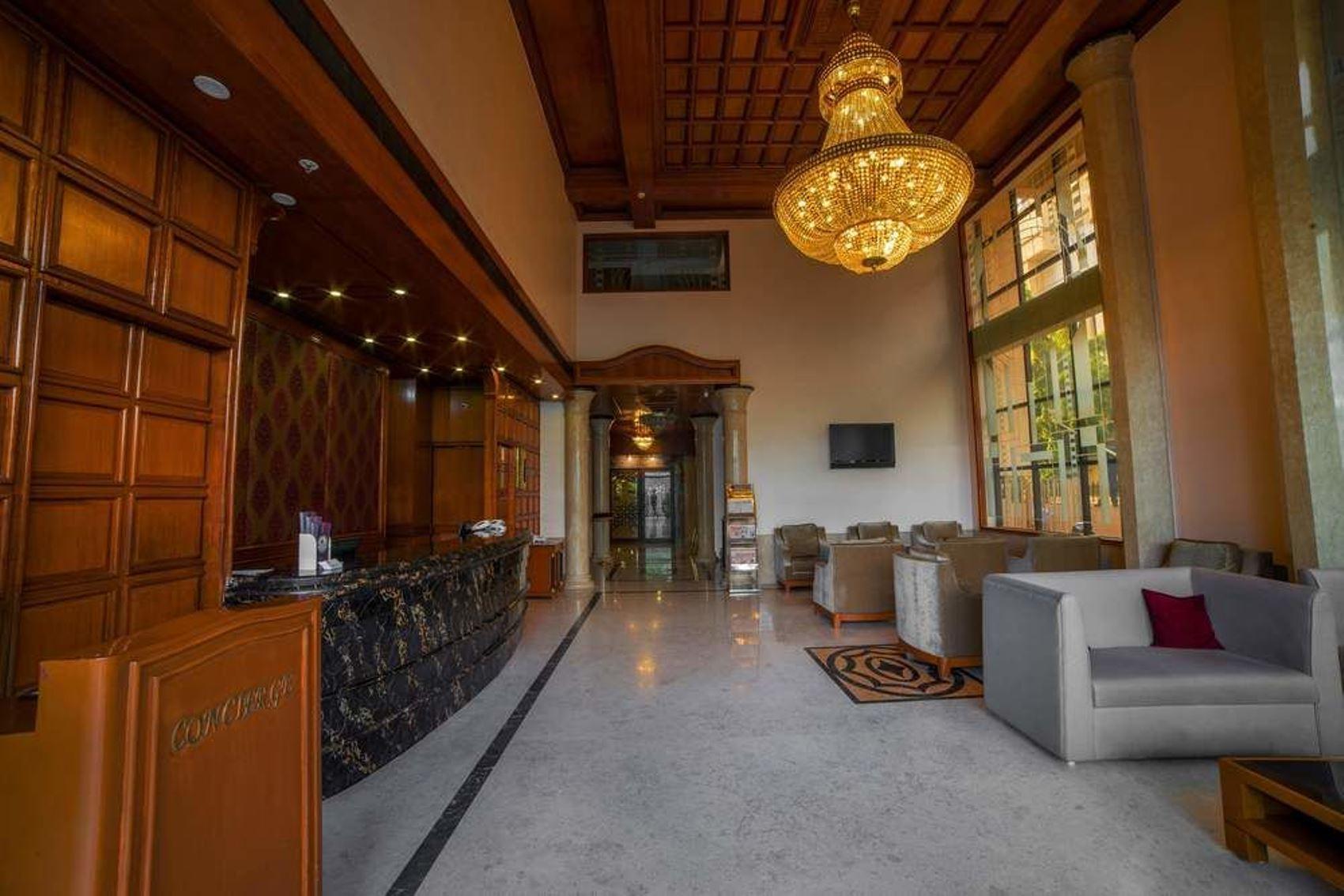 Raj Park Hotel Ченай Екстериор снимка