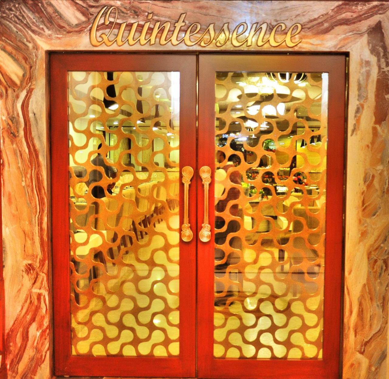 Raj Park Hotel Ченай Екстериор снимка