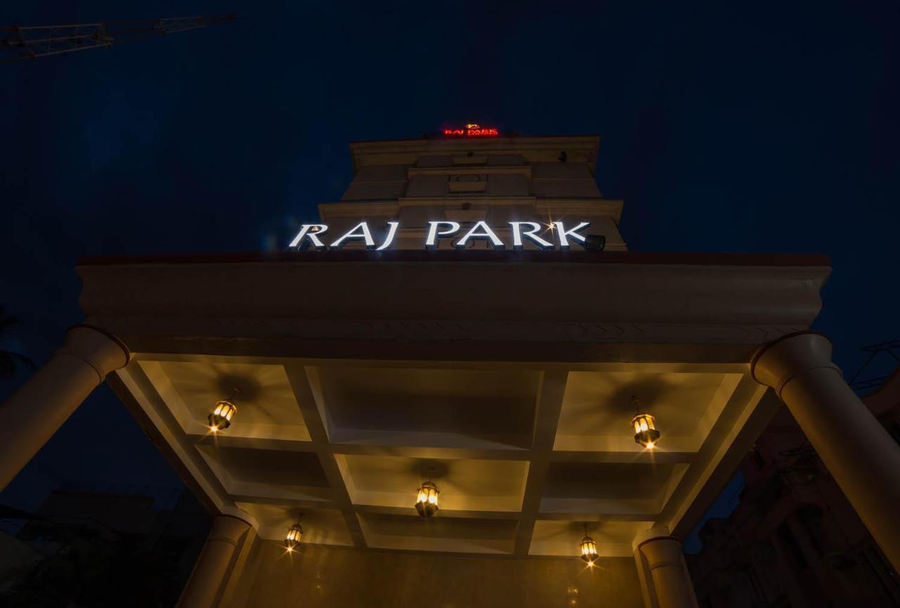 Raj Park Hotel Ченай Екстериор снимка